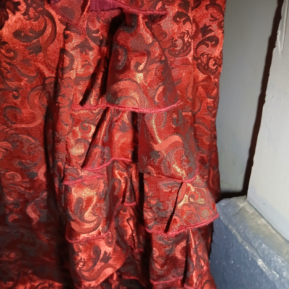 Luxurious Red Brocade Maxi Skirt with Black Ribbon Details - Picture 5 of 7